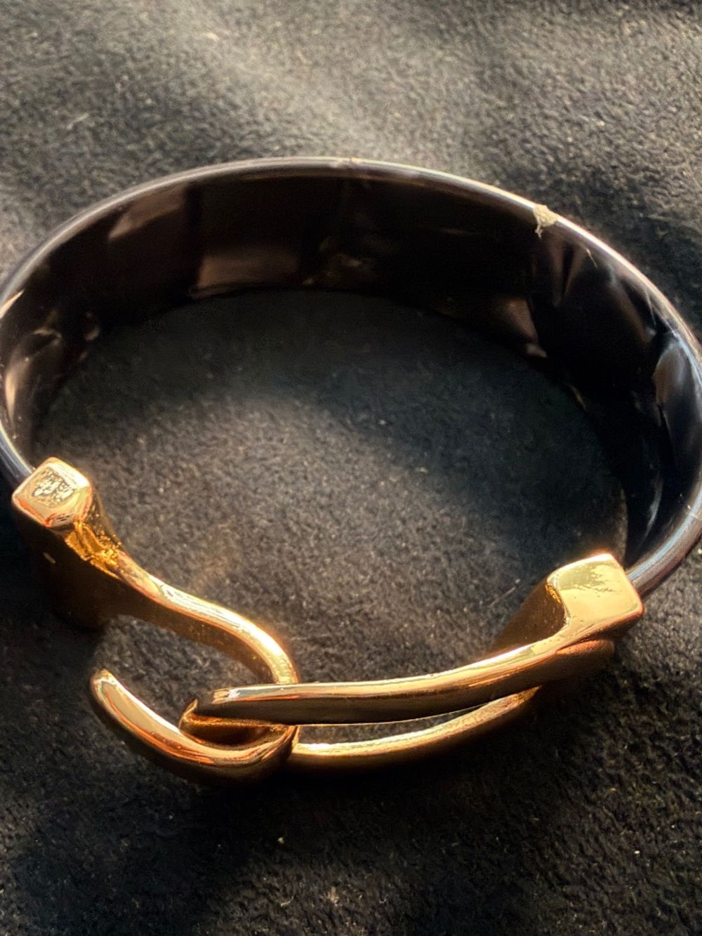 Gray Tortoise Gold hook bracelet